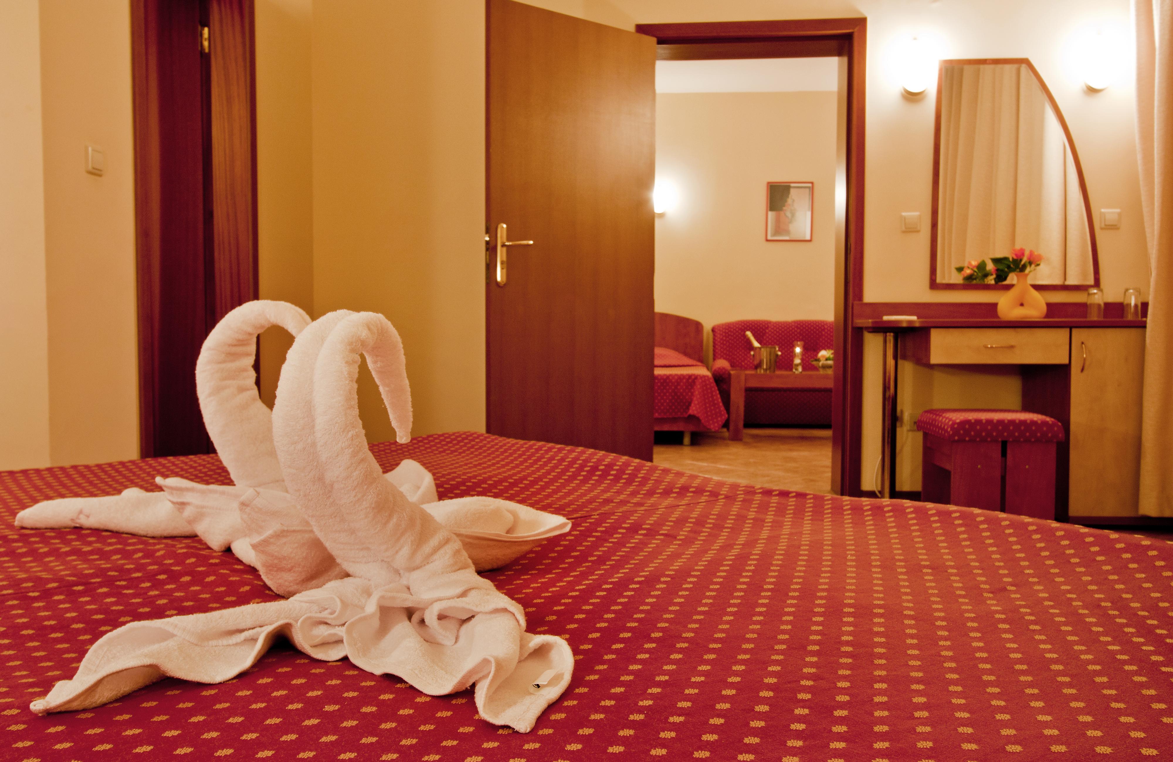Ljuljak Hotel Goudstrand Buitenkant foto