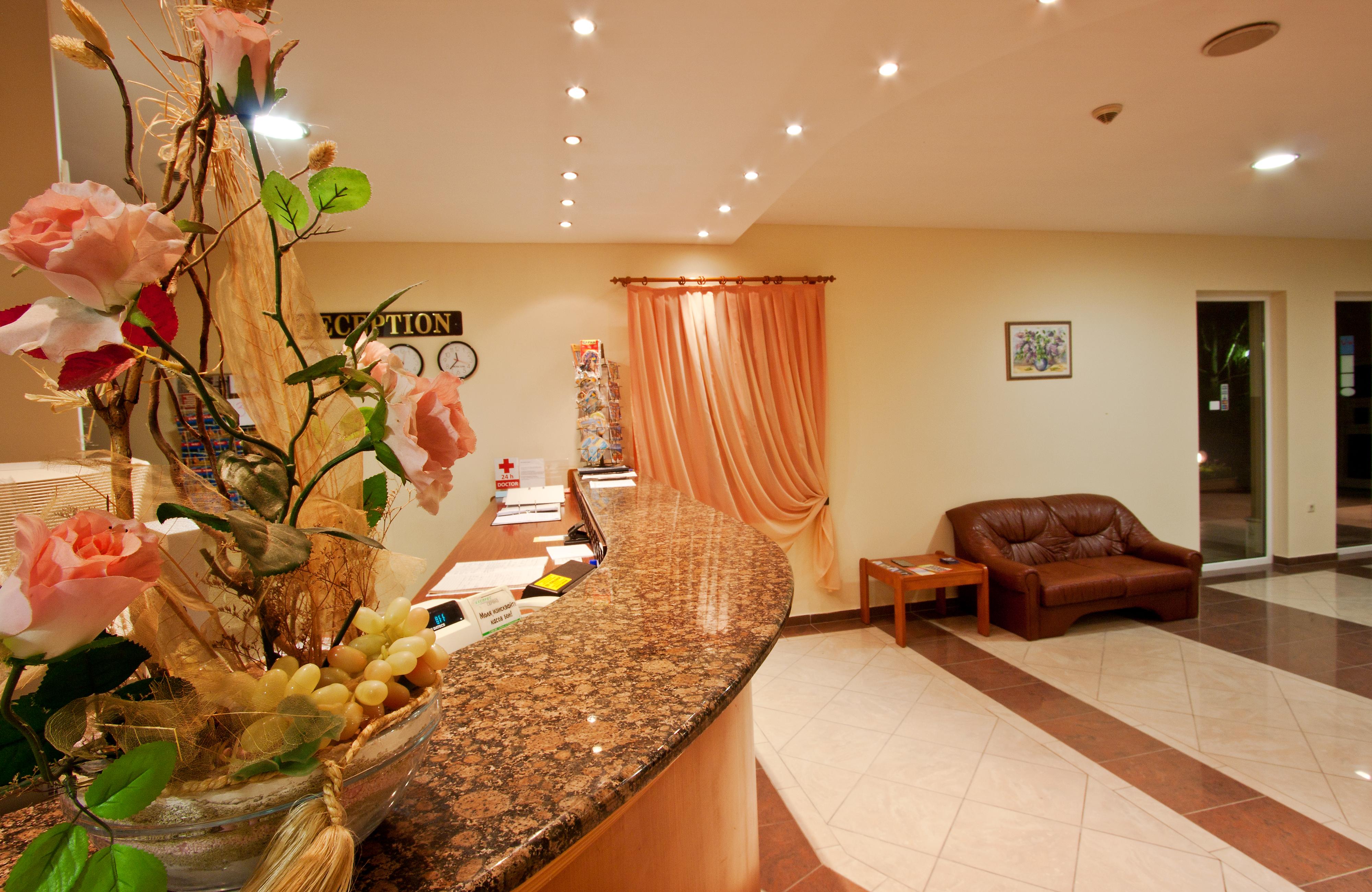 Ljuljak Hotel Goudstrand Buitenkant foto