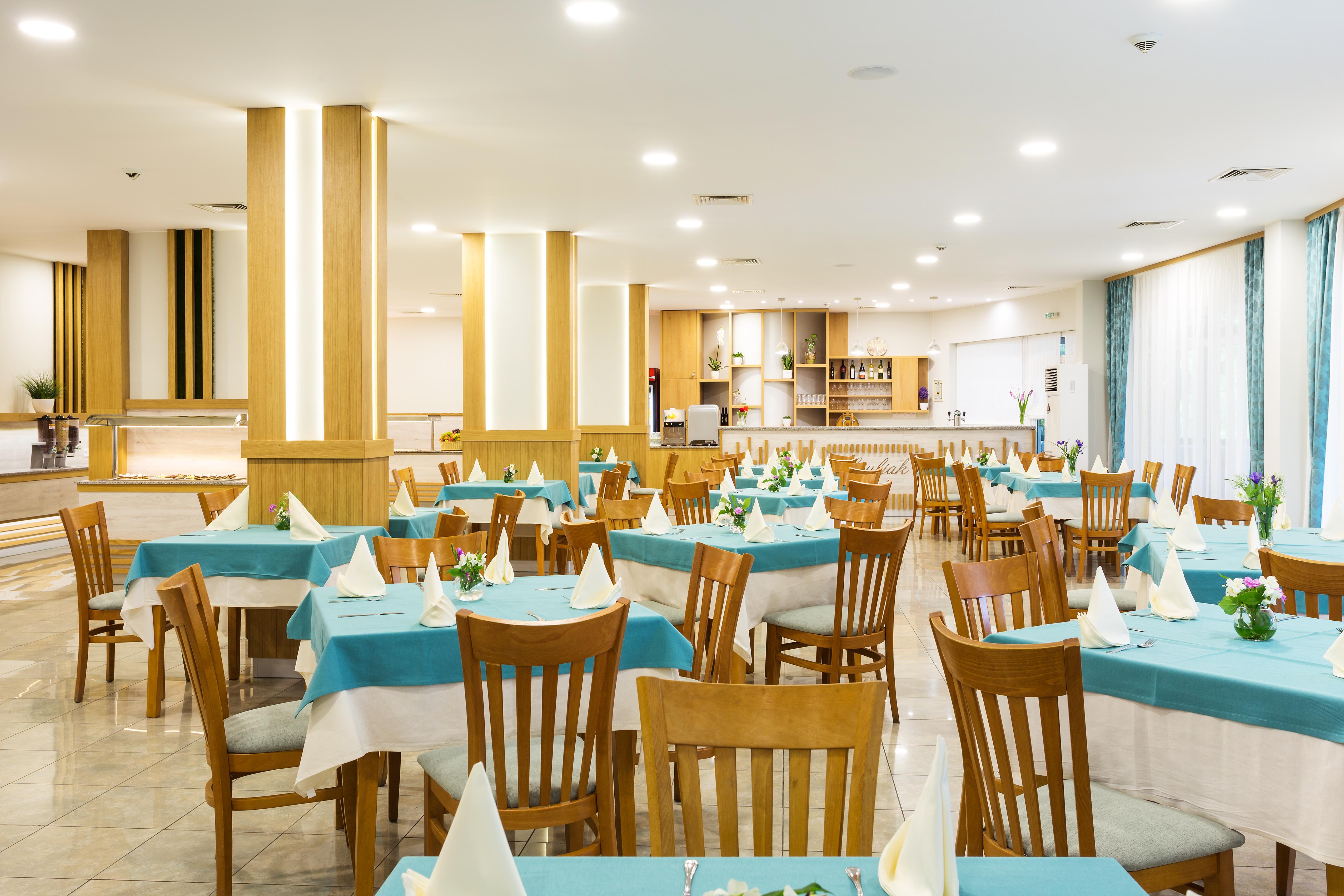 Ljuljak Hotel Goudstrand Buitenkant foto