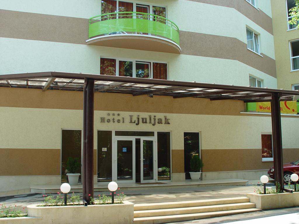 Ljuljak Hotel Goudstrand Buitenkant foto