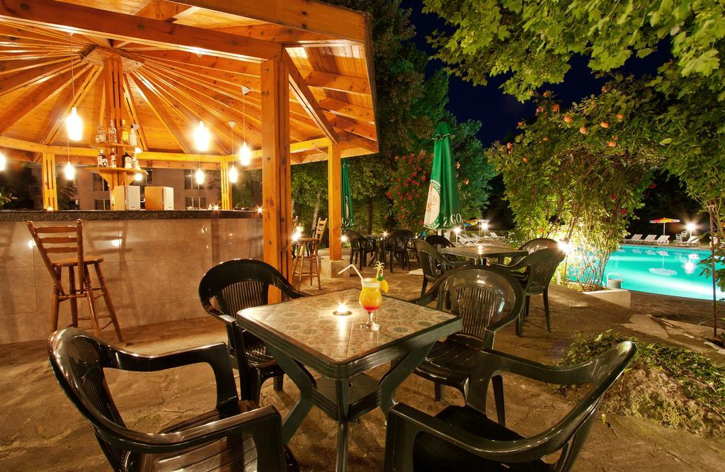 Ljuljak Hotel Goudstrand Buitenkant foto