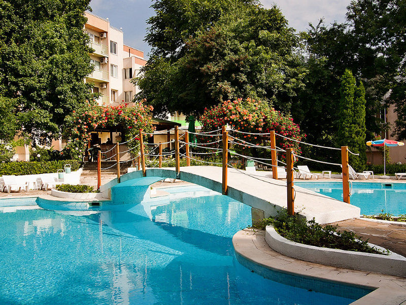 Ljuljak Hotel Goudstrand Buitenkant foto