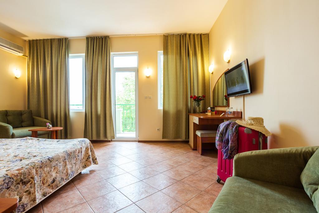 Ljuljak Hotel Goudstrand Kamer foto