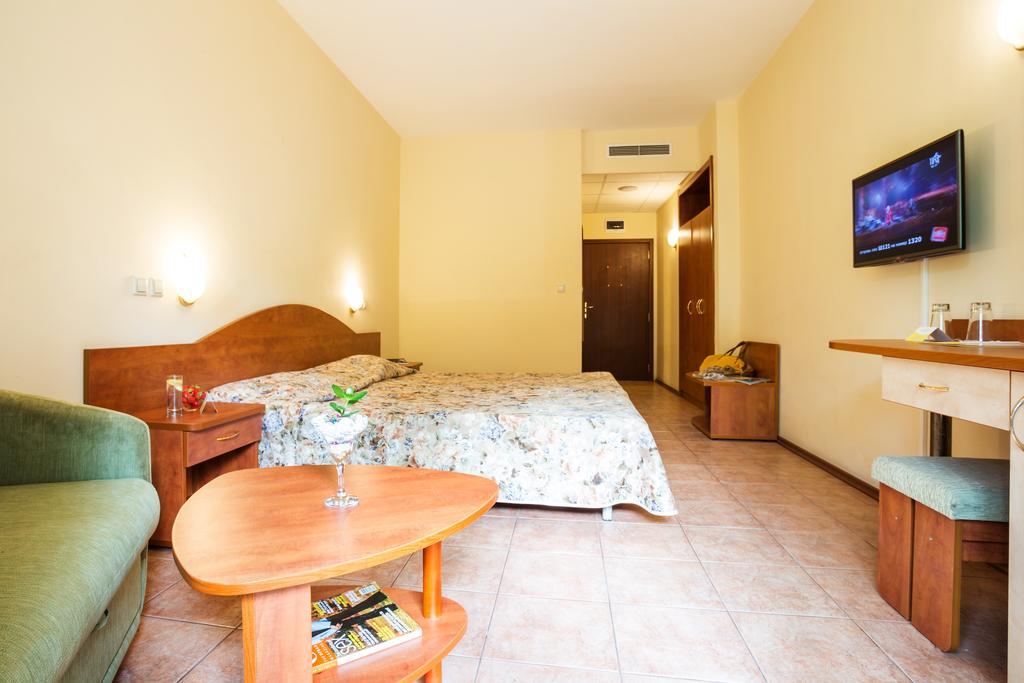 Ljuljak Hotel Goudstrand Kamer foto