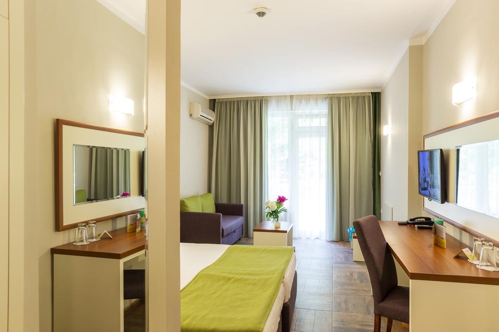 Ljuljak Hotel Goudstrand Kamer foto