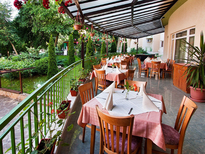Ljuljak Hotel Goudstrand Buitenkant foto