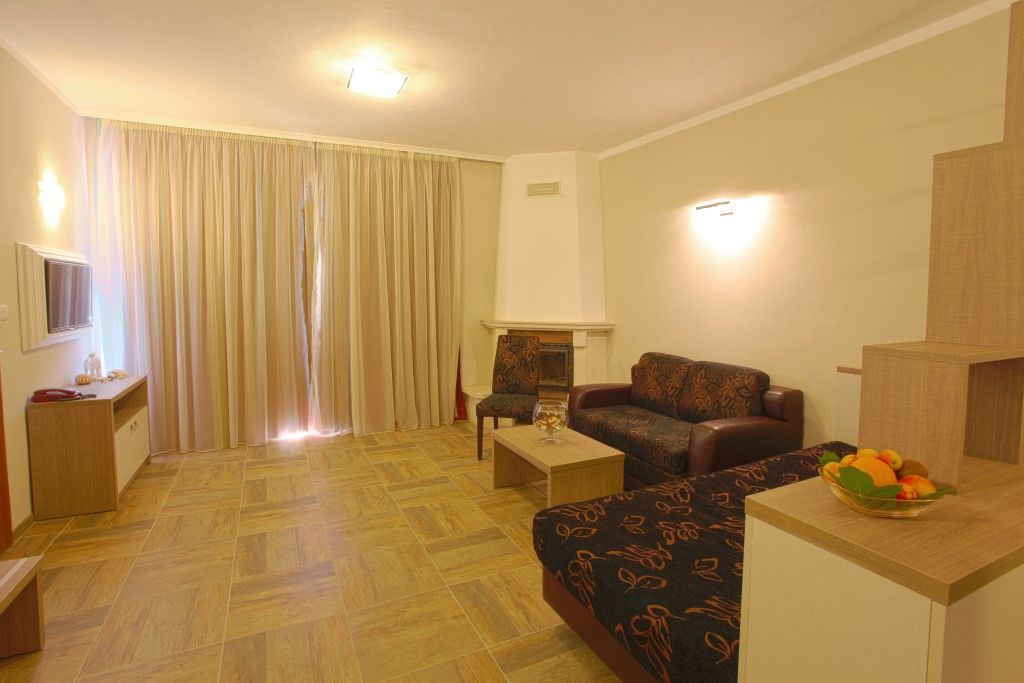 Ljuljak Hotel Goudstrand Buitenkant foto