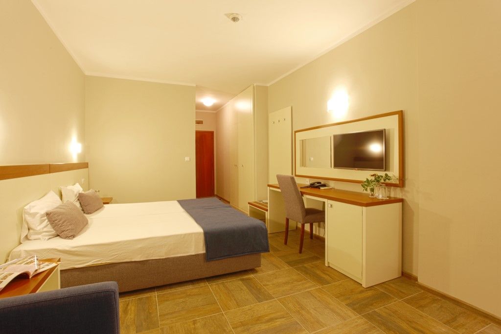 Ljuljak Hotel Goudstrand Buitenkant foto